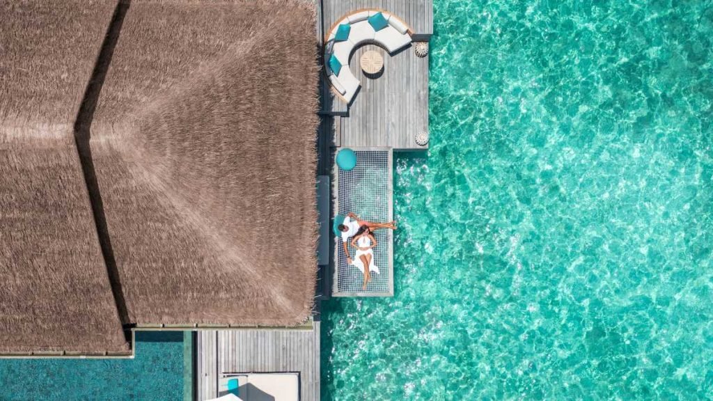 Maldivian Dreams Come True: Anantara Kihavah's Over Water Pool Villas