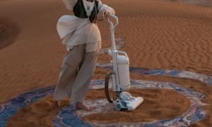 Ellen Sheidlin Unveiling The Fountain At Art Dubai