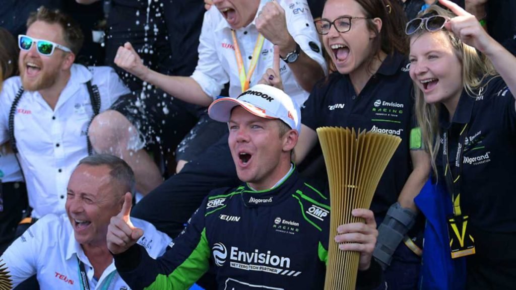 The Abb Fia Formula E World Championship Returns (2)