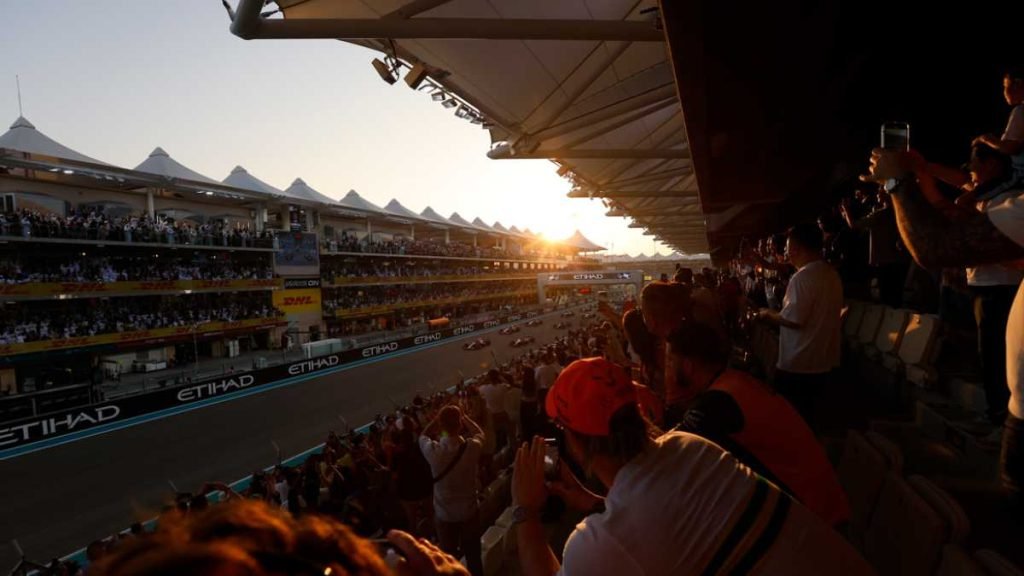 Grab Tickets To Lewis Hamilton's Final Mercedes Race At Abu Dhabi Grand Prix! (1)