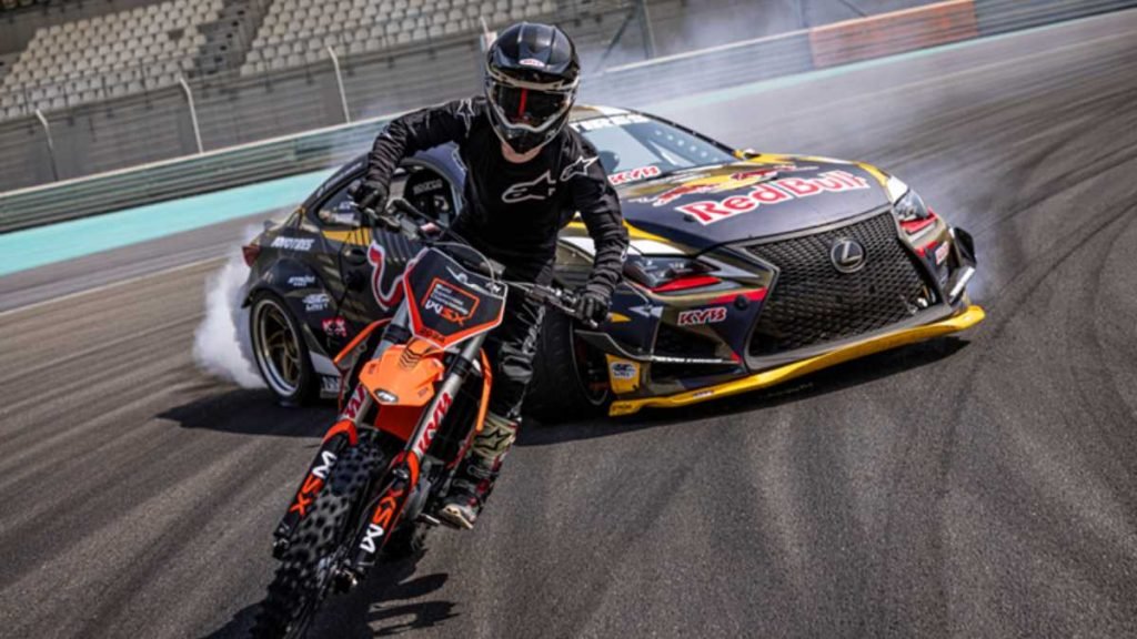 Daring World Supercross Stunt Featuring Iconic Uae Iconic Car Drifter Ignites Excitement On Yas Island (1)