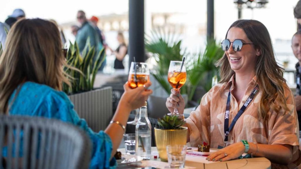 Experience The Unmatched Luxury Of The 2024 Formula 1 Etihad Airways Abu Dhabi Grand Prix (3)